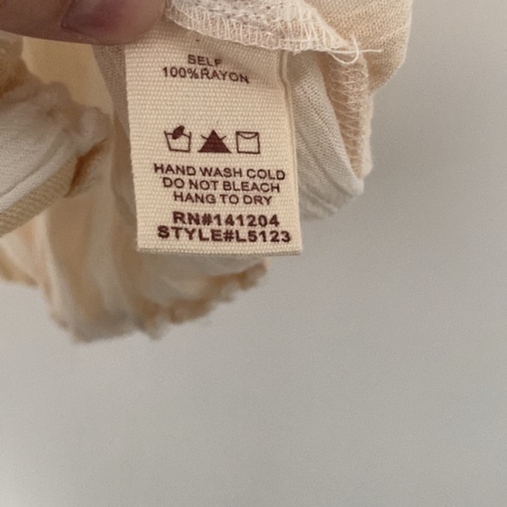 Hem & Thread blouse - Picture 4 of 5